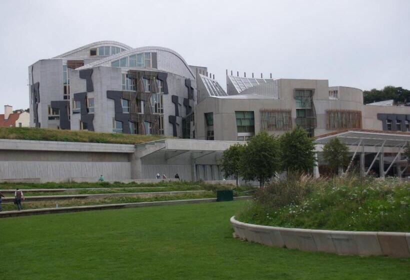 Niddry Street Apartments Edinburgh