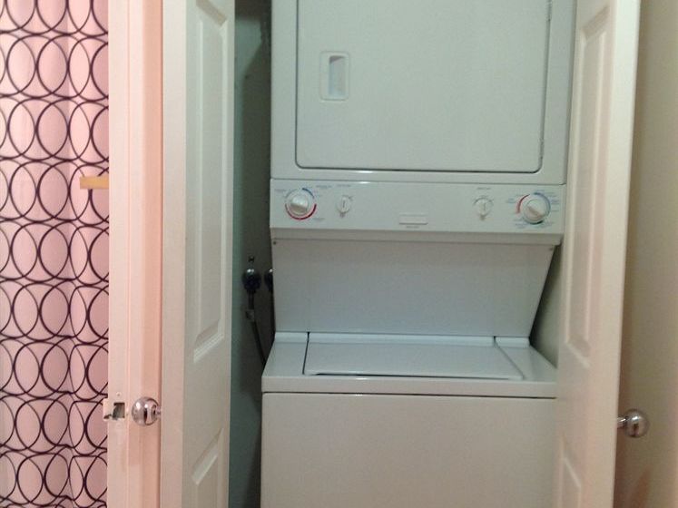 Oxford Furnished Apartments, Mississauga