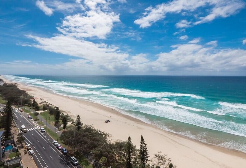 Pacific Plaza Apartments