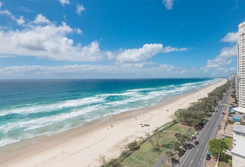 Pacific Plaza Apartments