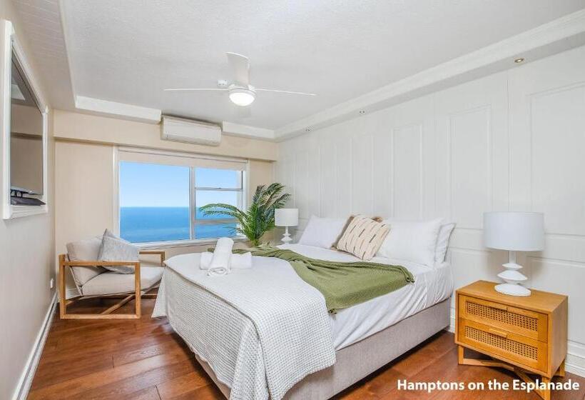 Pacific Plaza Apartments