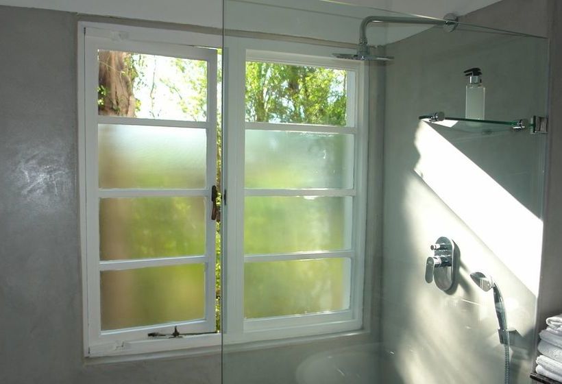 Majatalo Hunneyball House