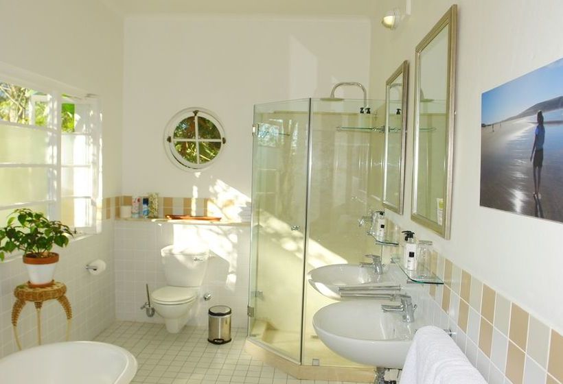 Majatalo Hunneyball House