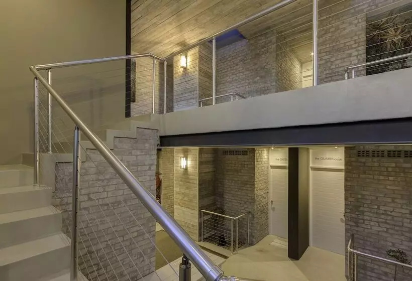 The House Quarters