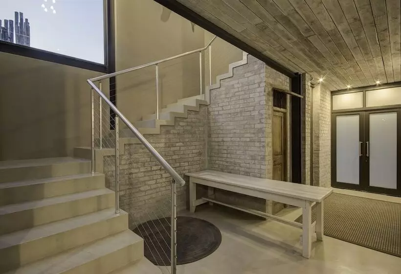 The House Quarters