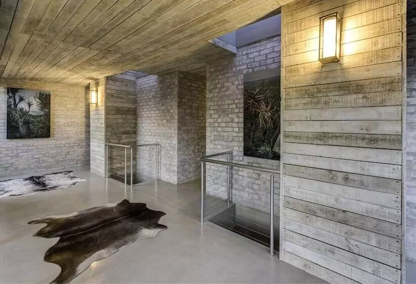 The House Quarters
