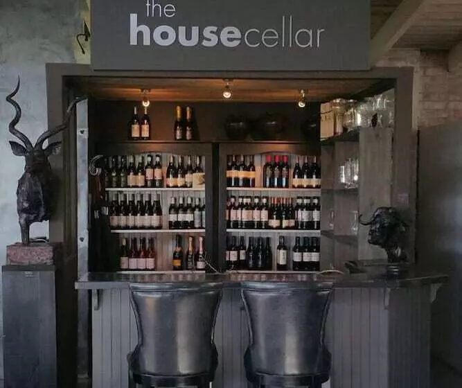 The House Quarters