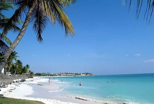 White Beach Apartments Palm Beach