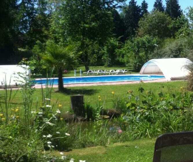 민박 Les 3 Tilleuls