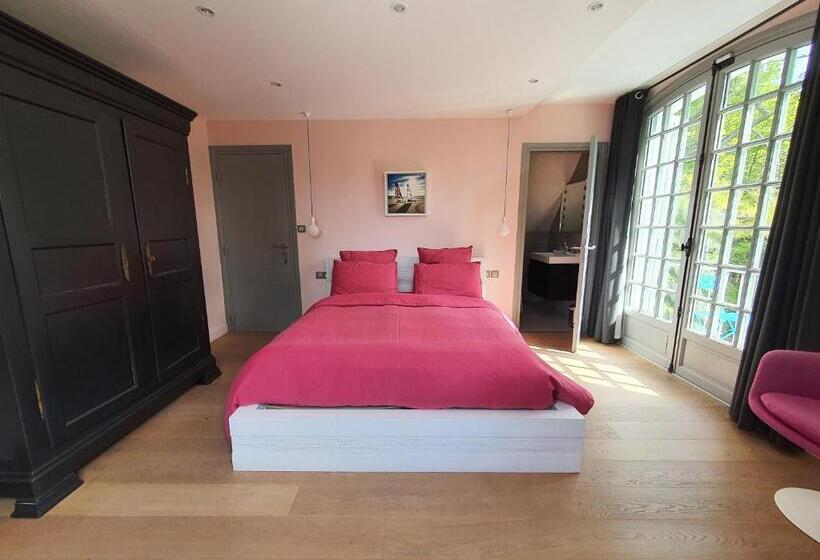 تختخواب و صبحانه So Touquet