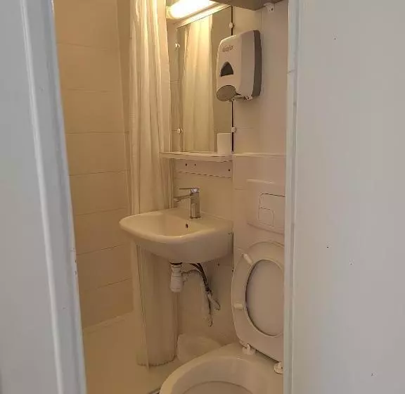 Hotel Alpha