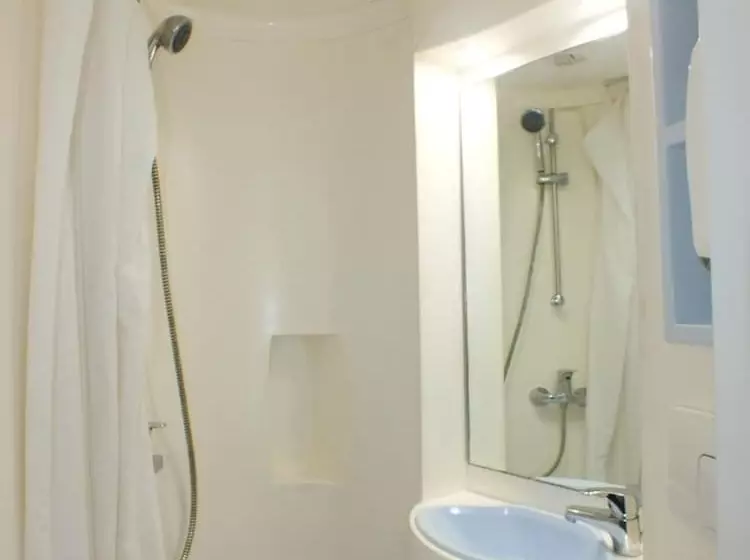 Hotel Alpha