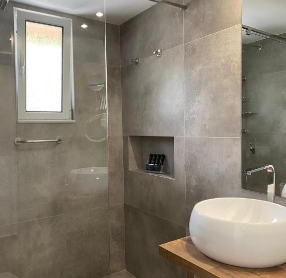 هتل Golden View Residence