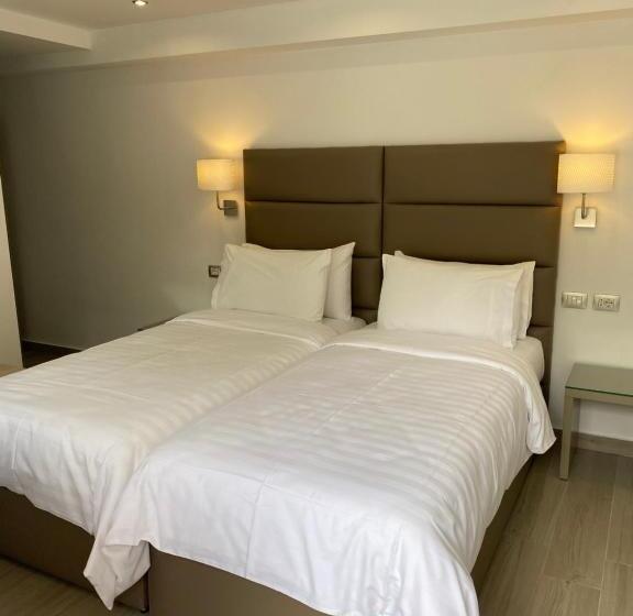 هتل Golden View Residence