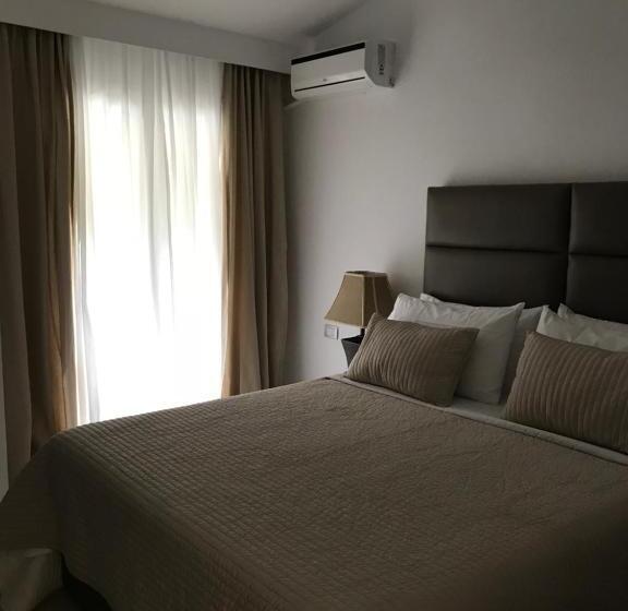 هتل Golden View Residence