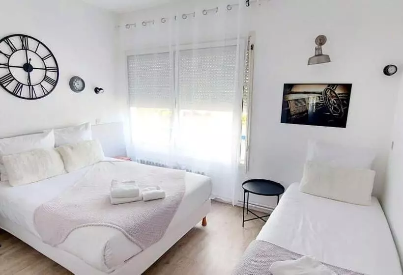 ホテル Hôtel La Croisette & Restaurant Bistrot Gantier En Centre Ville