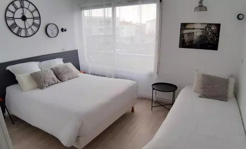 ホテル Hôtel La Croisette & Restaurant Bistrot Gantier En Centre Ville
