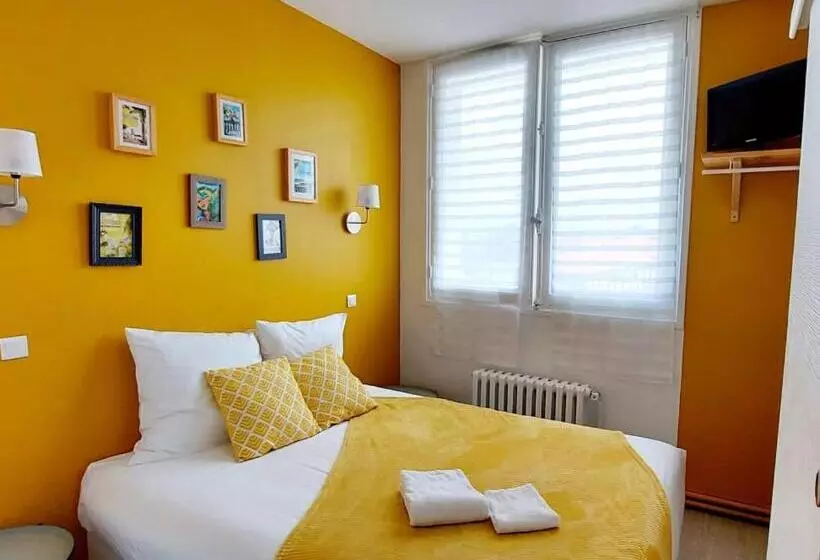 ホテル Hôtel La Croisette & Restaurant Bistrot Gantier En Centre Ville
