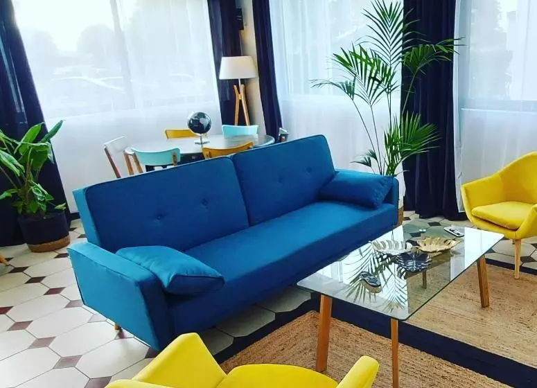 ホテル Hôtel La Croisette & Restaurant Bistrot Gantier En Centre Ville