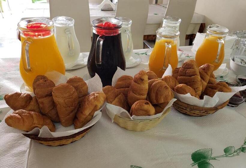 The First Hotel Saranda