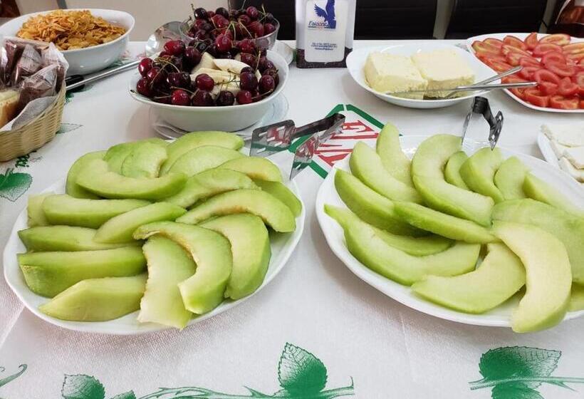 The First Hotel Saranda