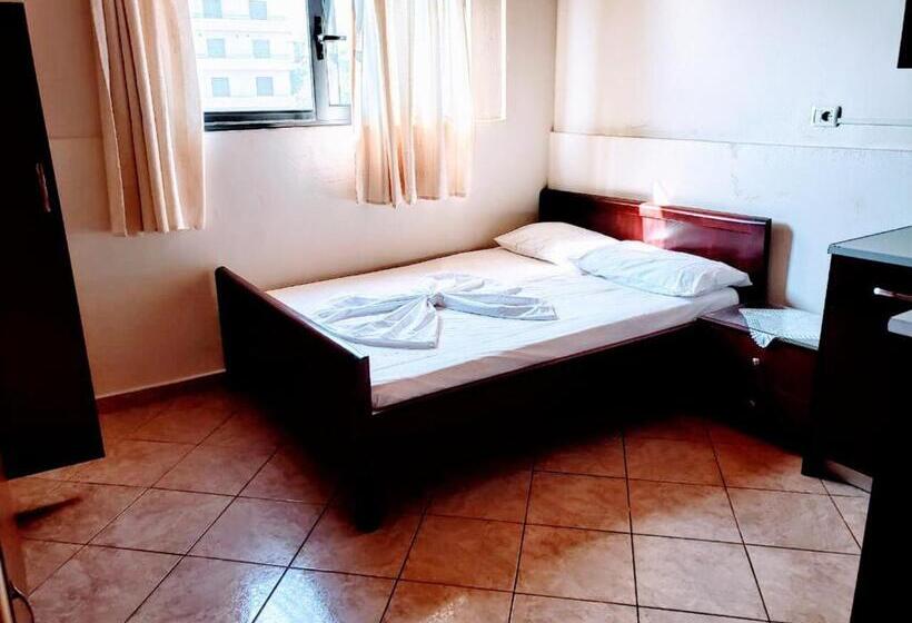 The First Hotel Saranda