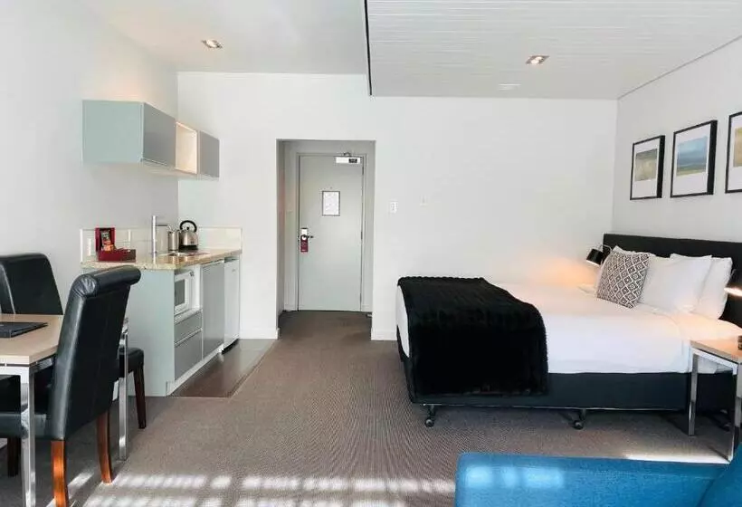315 Euro Motel And Serviced Apartments