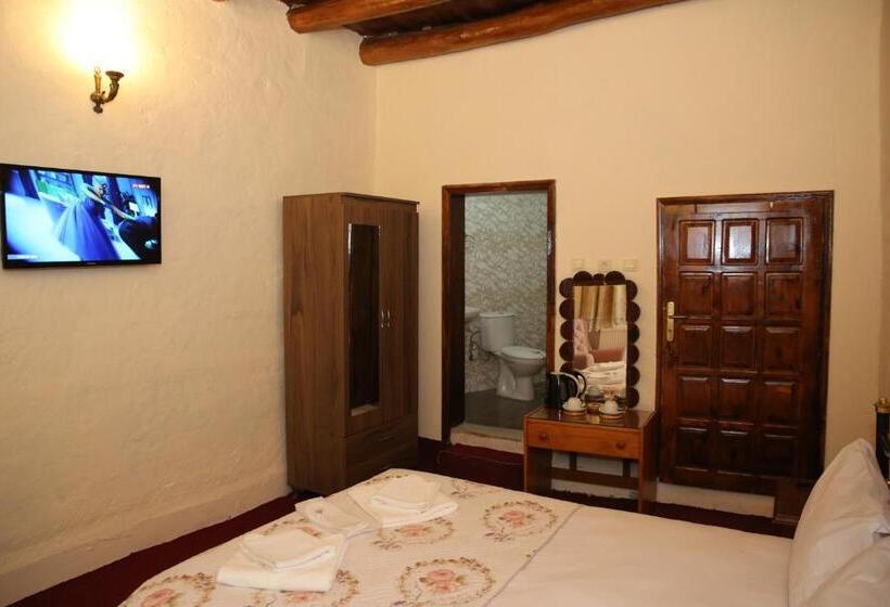 هاستل Unicorn Cave