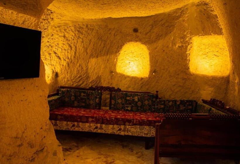 هاستل Unicorn Cave