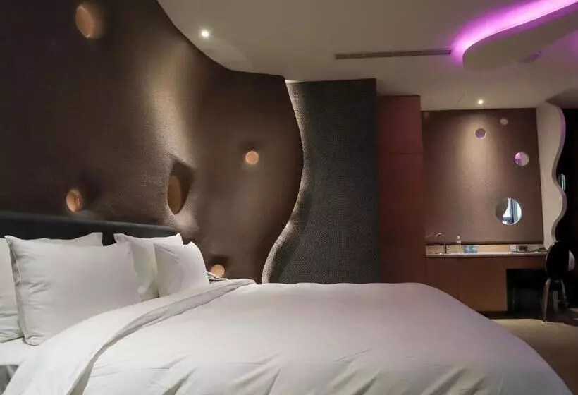 Allur Boutique Motelyilan Branch