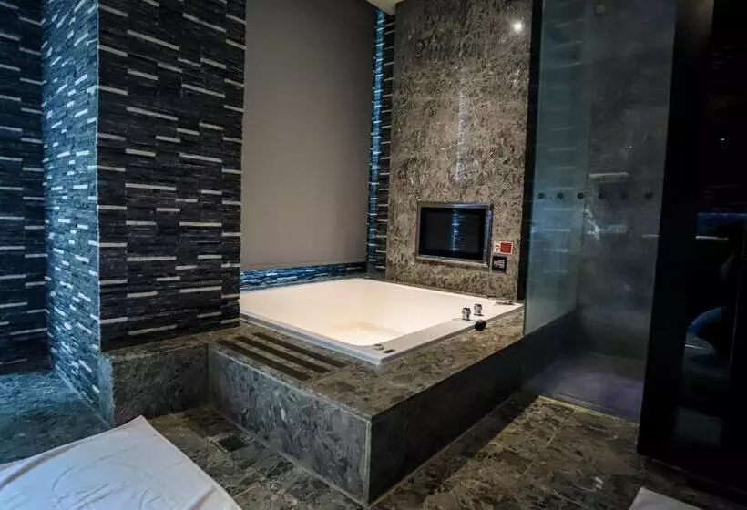 Allur Boutique Motelyilan Branch