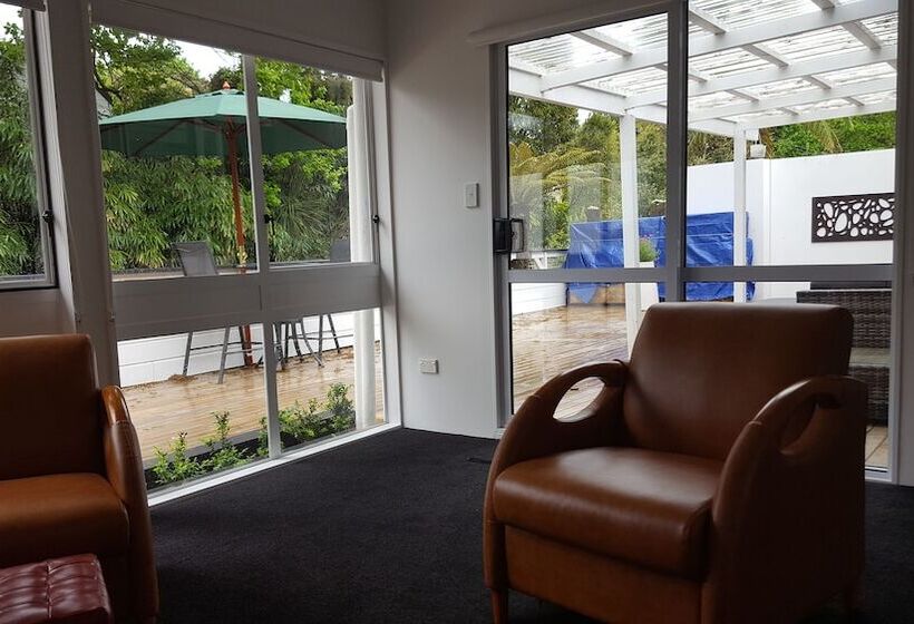 민박 A Bit Of New York In Whanganui Home Stay