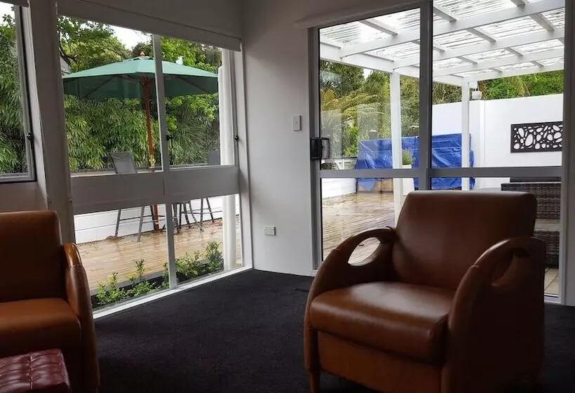 تختخواب و صبحانه A Bit Of New York In Whanganui Home Stay