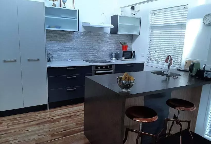 تختخواب و صبحانه A Bit Of New York In Whanganui Home Stay