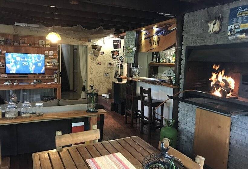 مبيت وإفطار Tidewaters River Lodge