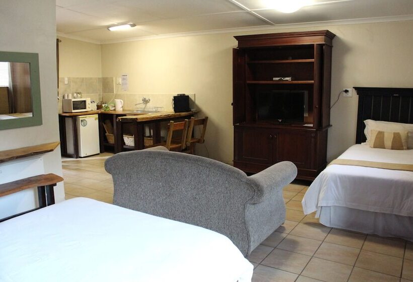 مبيت وإفطار Tidewaters River Lodge