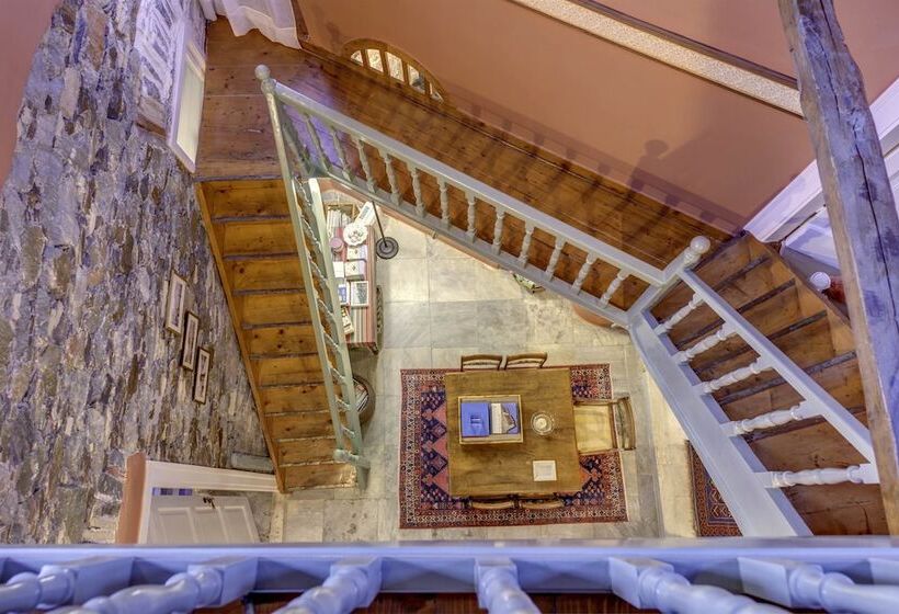 هتل Arhontiko Ermoupolis