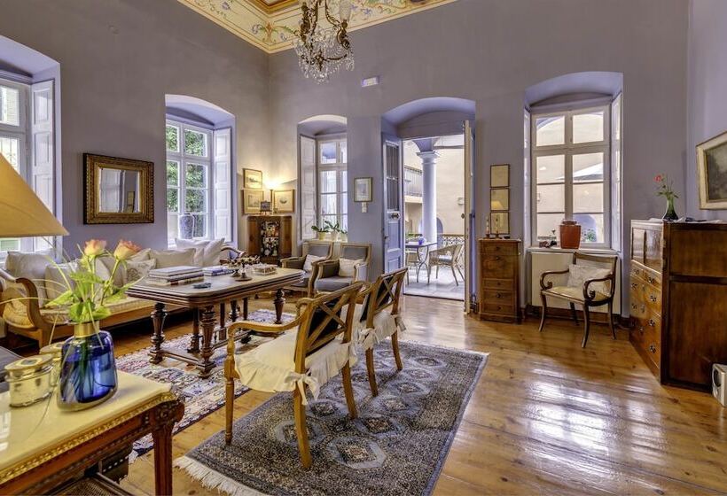 هتل Arhontiko Ermoupolis