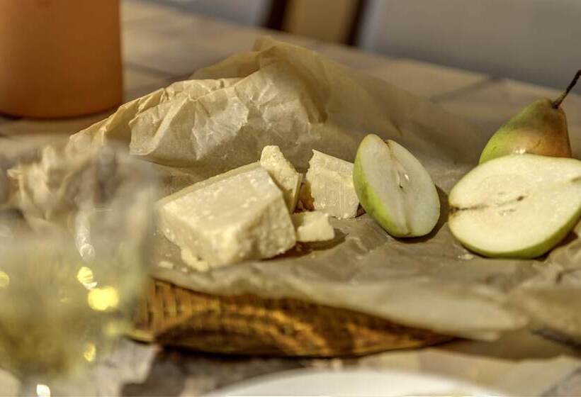 هتل Arhontiko Ermoupolis