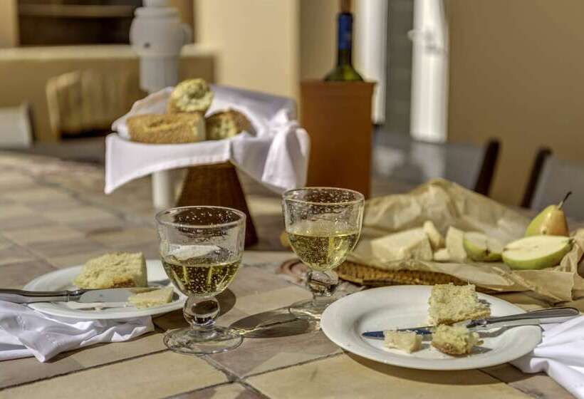 هتل Arhontiko Ermoupolis