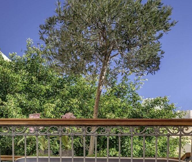 هتل Arhontiko Ermoupolis