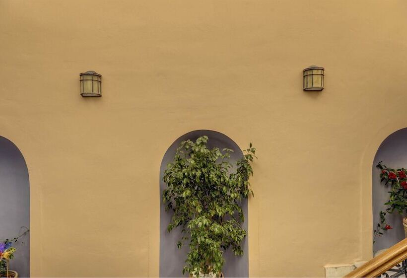 هتل Arhontiko Ermoupolis