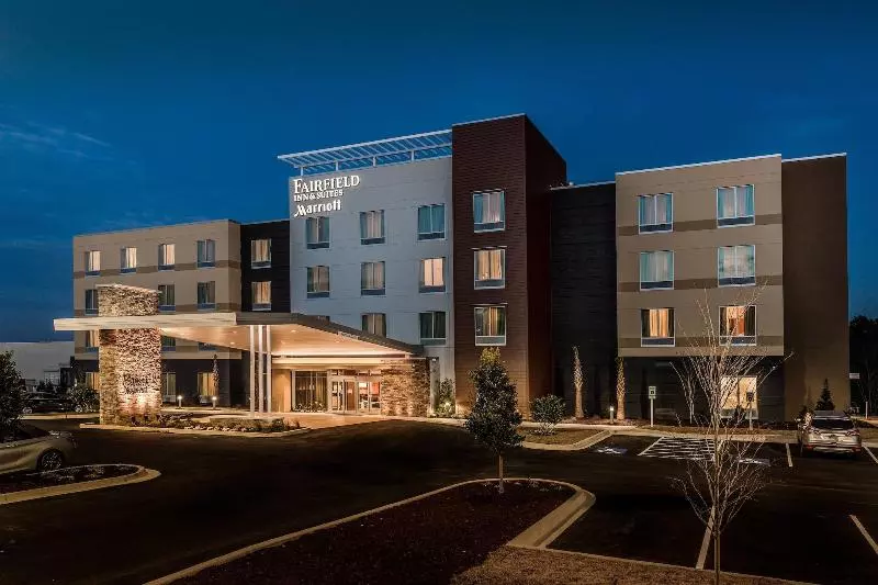 ホテル Fairfield Inn & Suites By Marriott Florence I 20