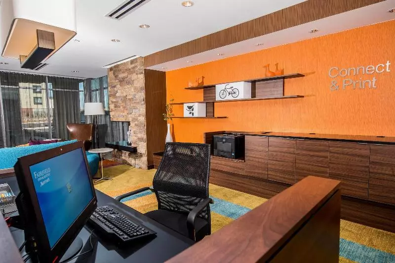 ホテル Fairfield Inn & Suites By Marriott Florence I 20