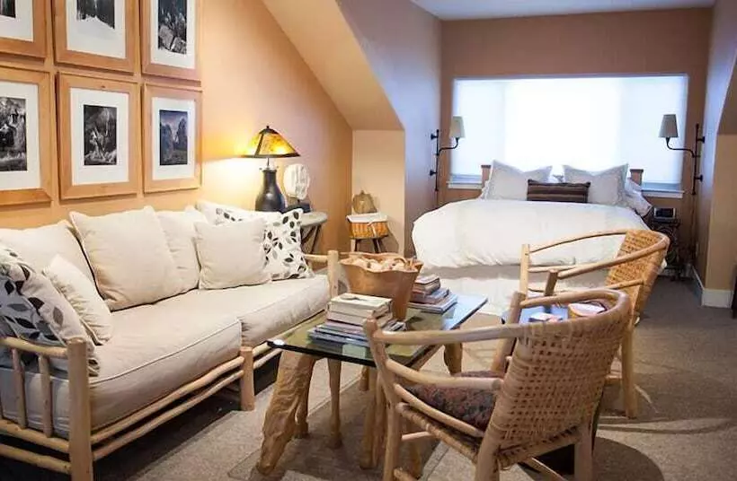 هتل Harmony Ridge Lodge