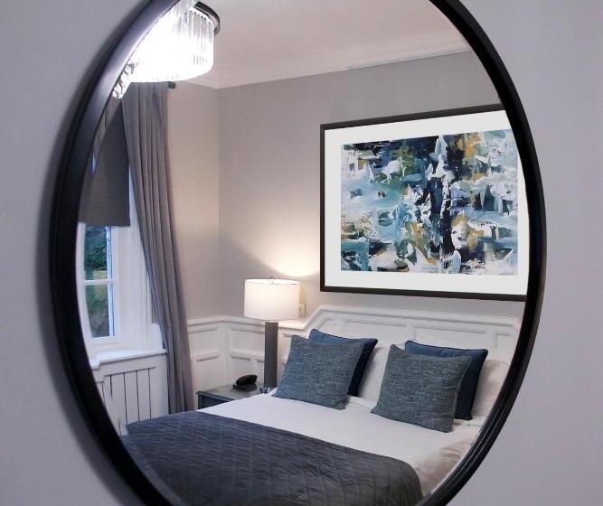 Отель J.d.young