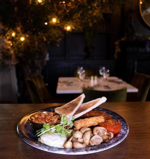 Отель J.d.young