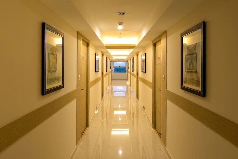 Red Fox By Lemon Tree Hotels, Tiruchirappalli Trichy