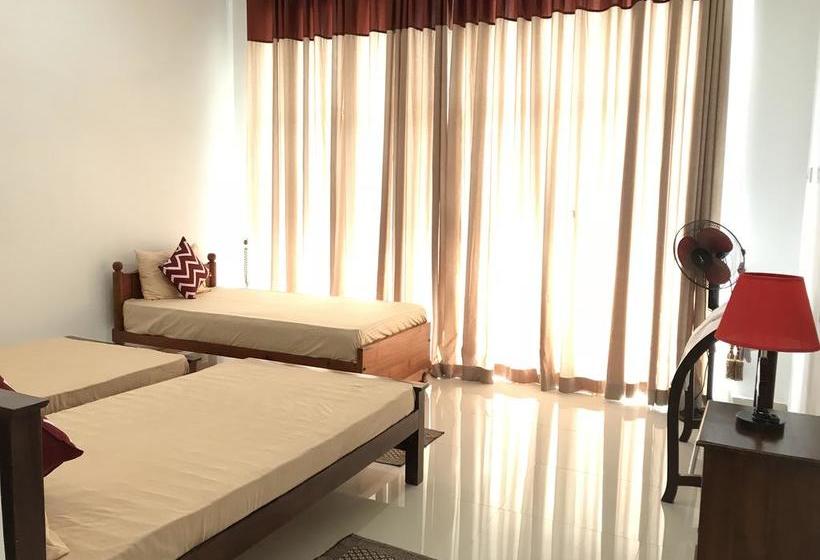 فندق Salubrious Resort