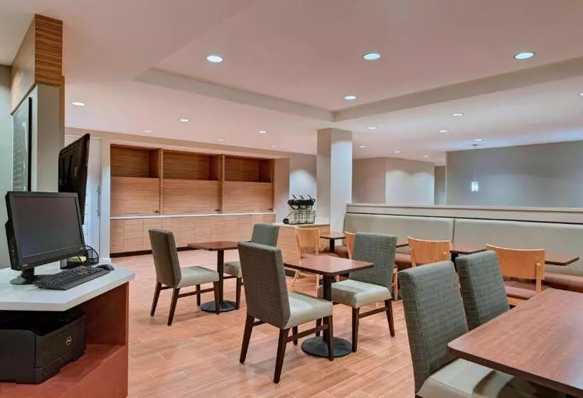 Hotelli Towneplace Suites By Marriott Lakeland